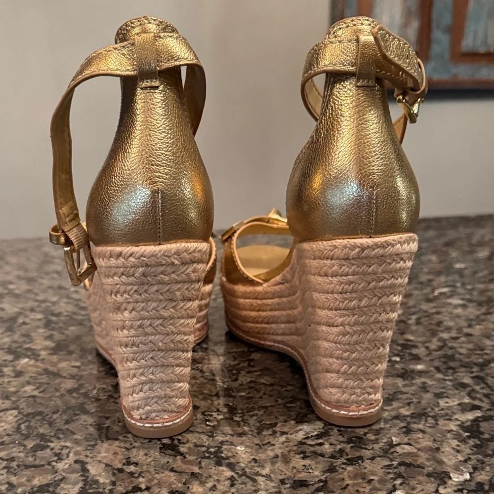 Michael Kors Metallic Gold Wedge espadrille Sandals NWOT 8.5